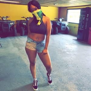 Meet your Posher, Maurissa